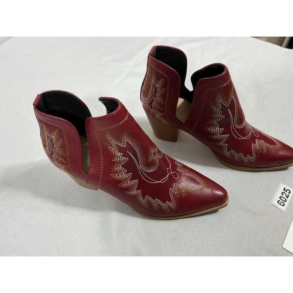 Womans Western Style Cowgirl Bootie 9 Red Heel Embroidered Cut Out - Picture 1 of 8